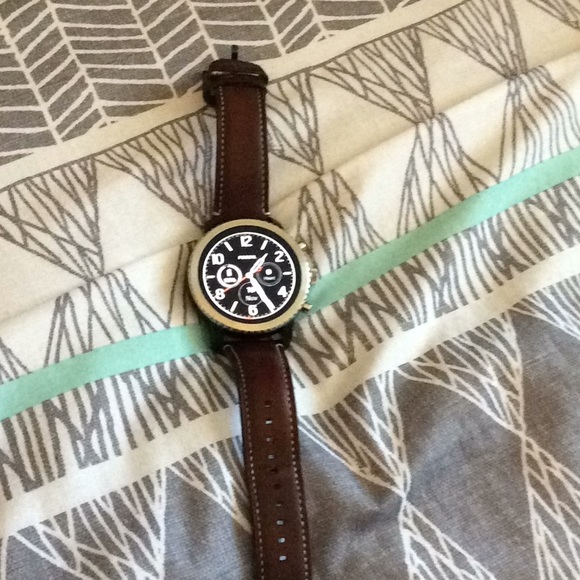 Watch - Picture 2 of 2